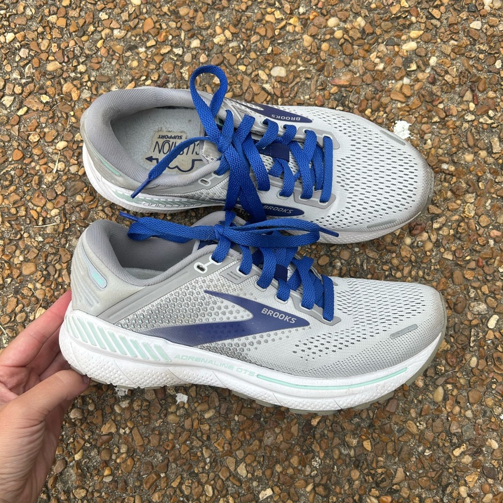 Brooks Adrenaline GTS 22